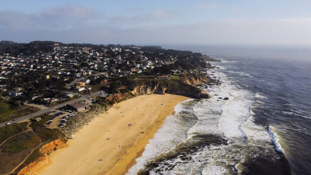 Half Moon Bay State Beach – California, USA